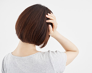 頭皮・顔に見られる湿疹について解説