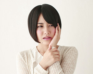 歯槽膿漏（歯周炎）で見られる症状・種類（病気名）・疾患